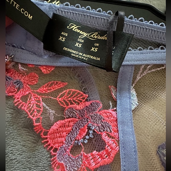 ISABELLA GARTER BELT - Picture 10 of 11